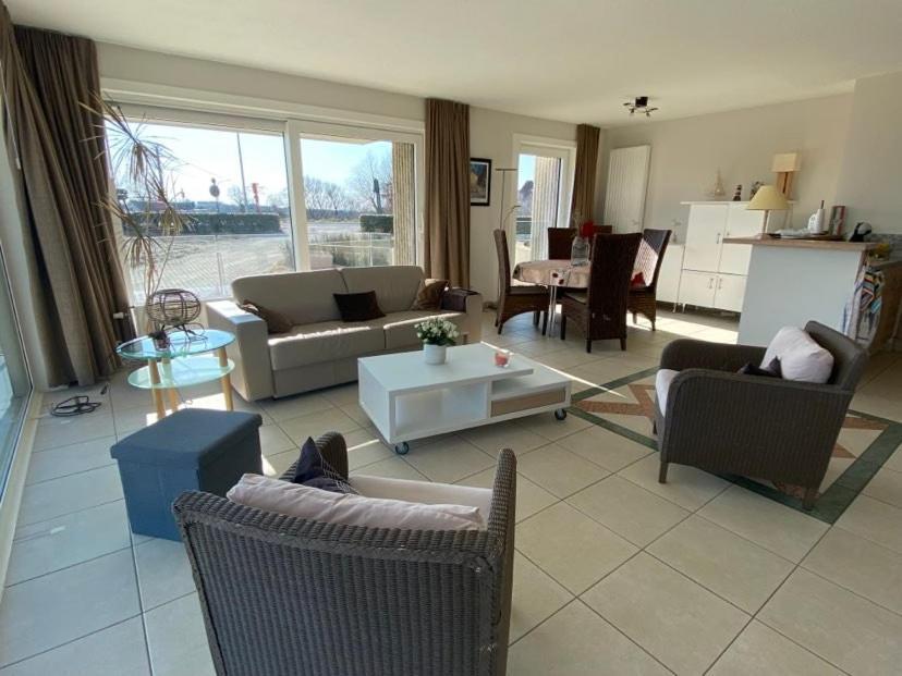 Seadream - Modern, Sunny With Big Terraces & Open View - Very Close To Sea, Beach, Shops, Restaurants & Beach Bars Nieuwpoort Ngoại thất bức ảnh